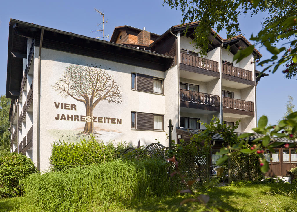 Hotel Garni Vier Jahreszeiten Бад-Фюссинг Экстерьер фото