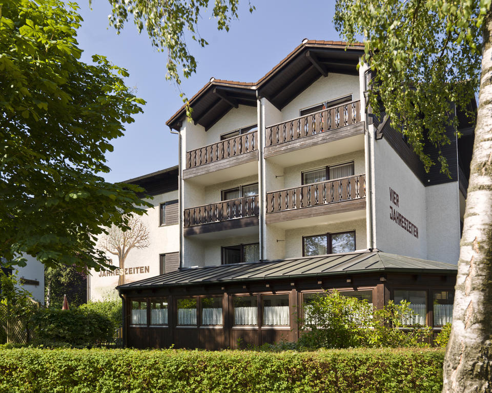 Hotel Garni Vier Jahreszeiten Бад-Фюссинг Экстерьер фото